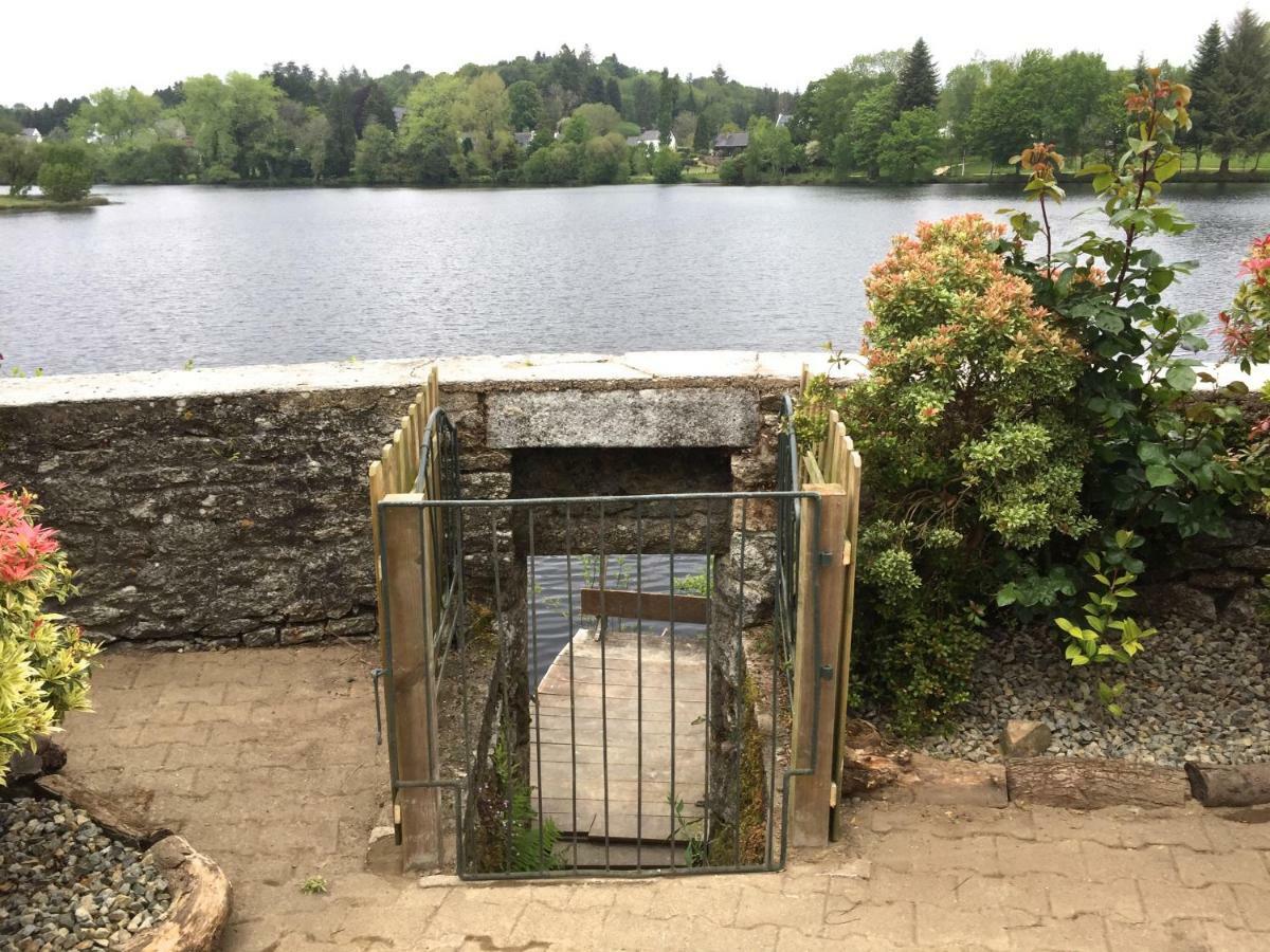 Lakeside Huelgoat Luaran gambar